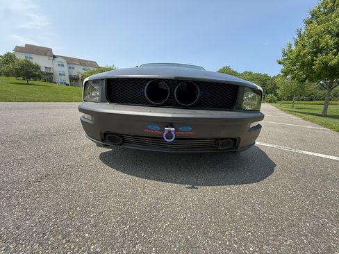 Used 2005 Ford Mustang Premium RWD image 19