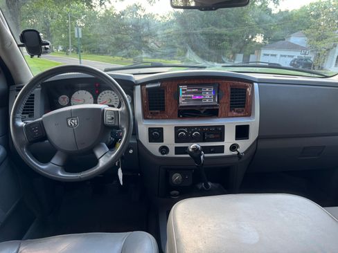 Used 2006 Dodge Ram 2500 Truck Laramie AWD/4WD image 9