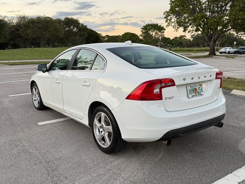 Used 2013 Volvo S60 T5 image 5