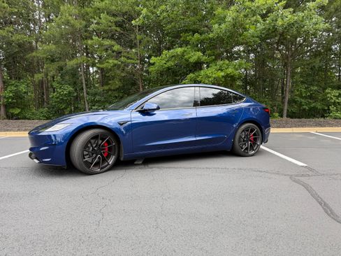 Used 2025 Tesla Model 3 Performance AWD/4WD image 4