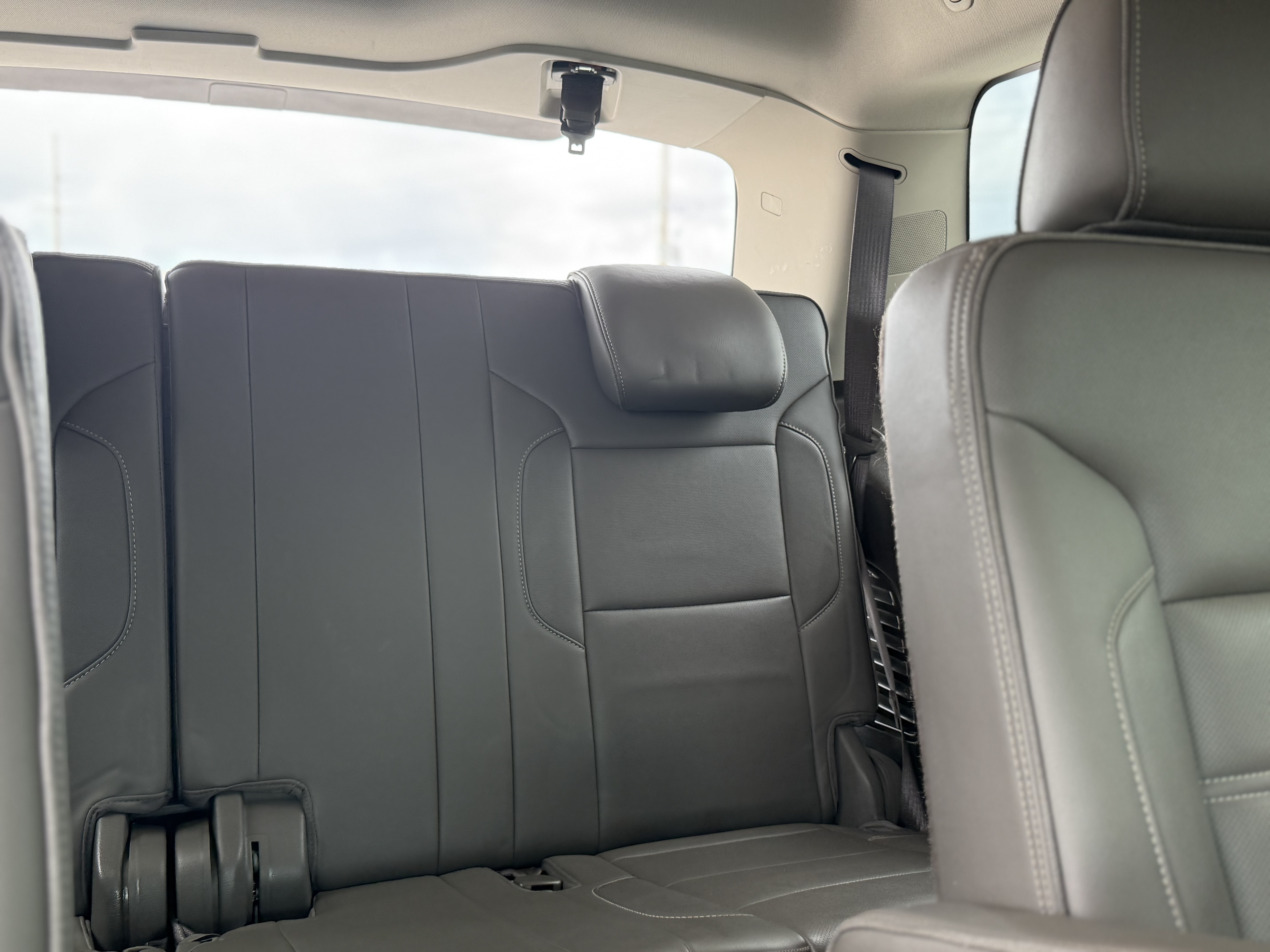 Used 2017 GMC Yukon Denali RWD image 24