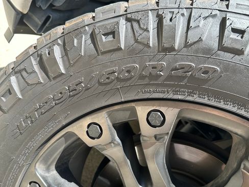 Used 2019 Ford F150 Platinum w/ Equipment Group 701A Luxury image 22