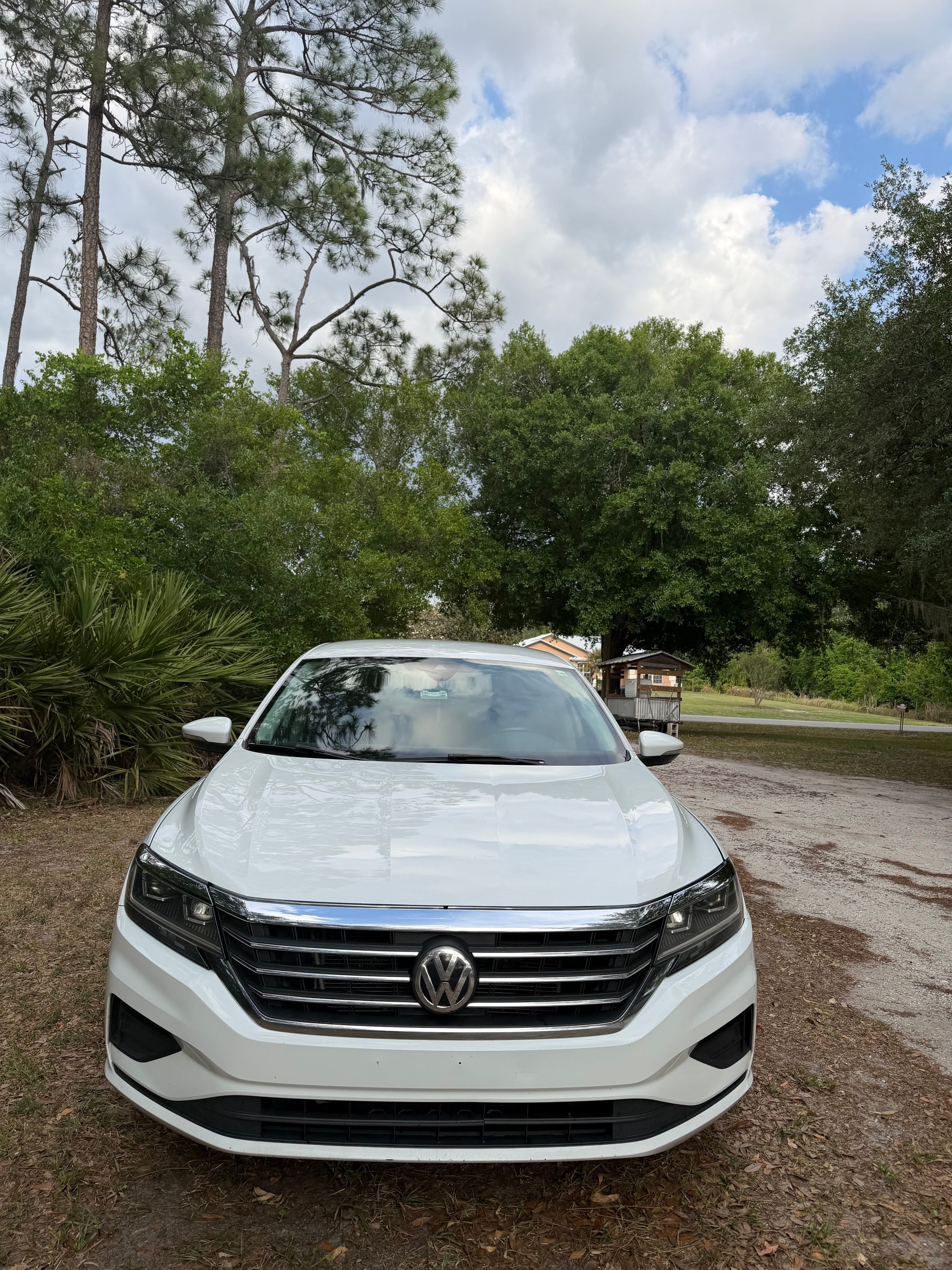 Used 2020 Volkswagen Passat 2.0T SE FWD image 2