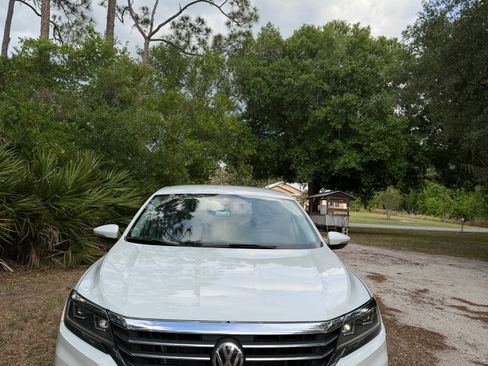 Used 2020 Volkswagen Passat 2.0T SE FWD image 2