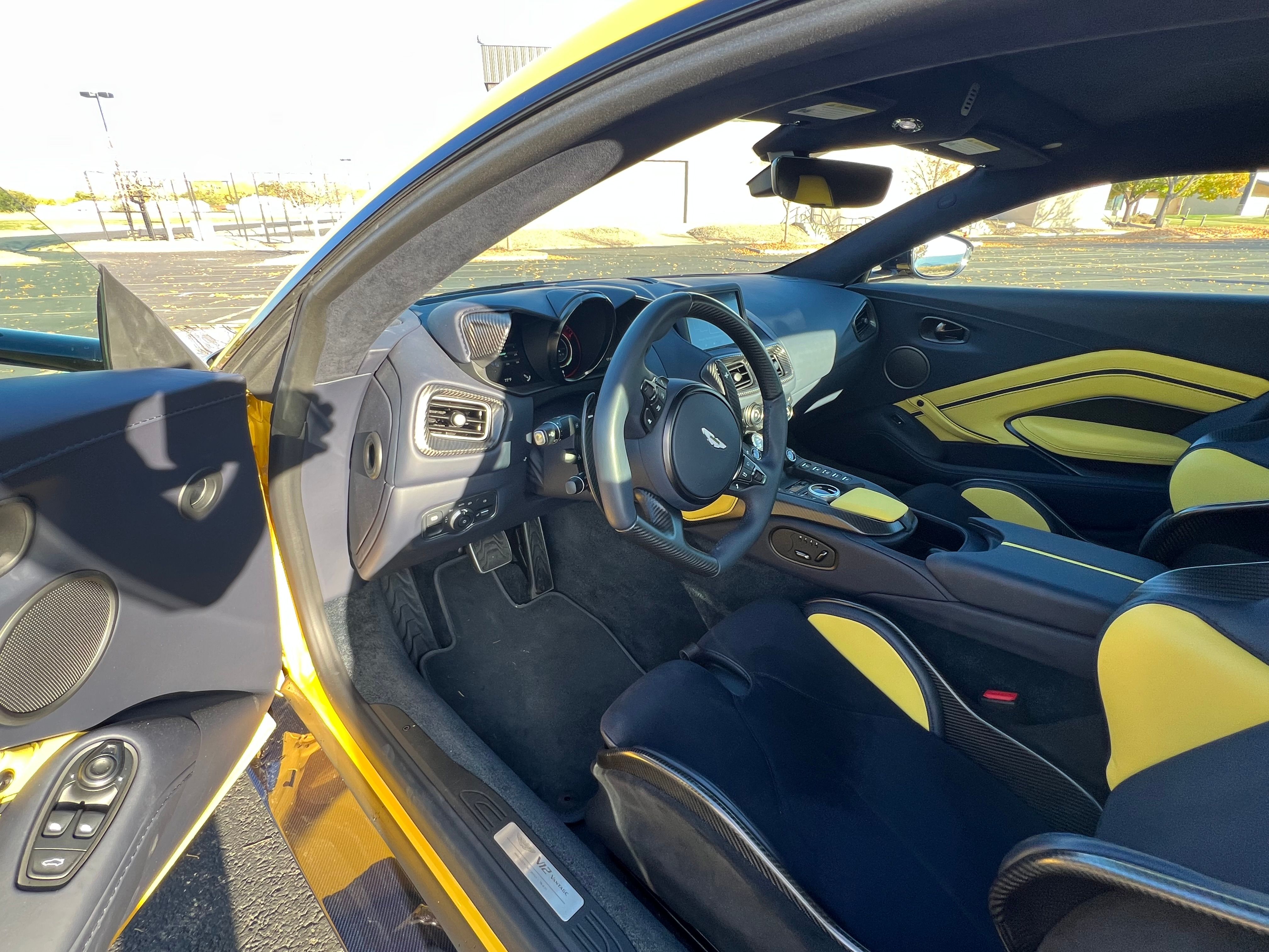 Used 2023 Aston Martin V12 Vantage RWD image 13