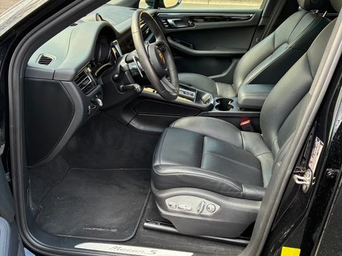 Used 2024 Porsche Macan S AWD/4WD image 11