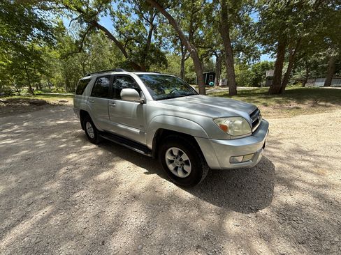Used 2005 Toyota 4Runner Sport image 2