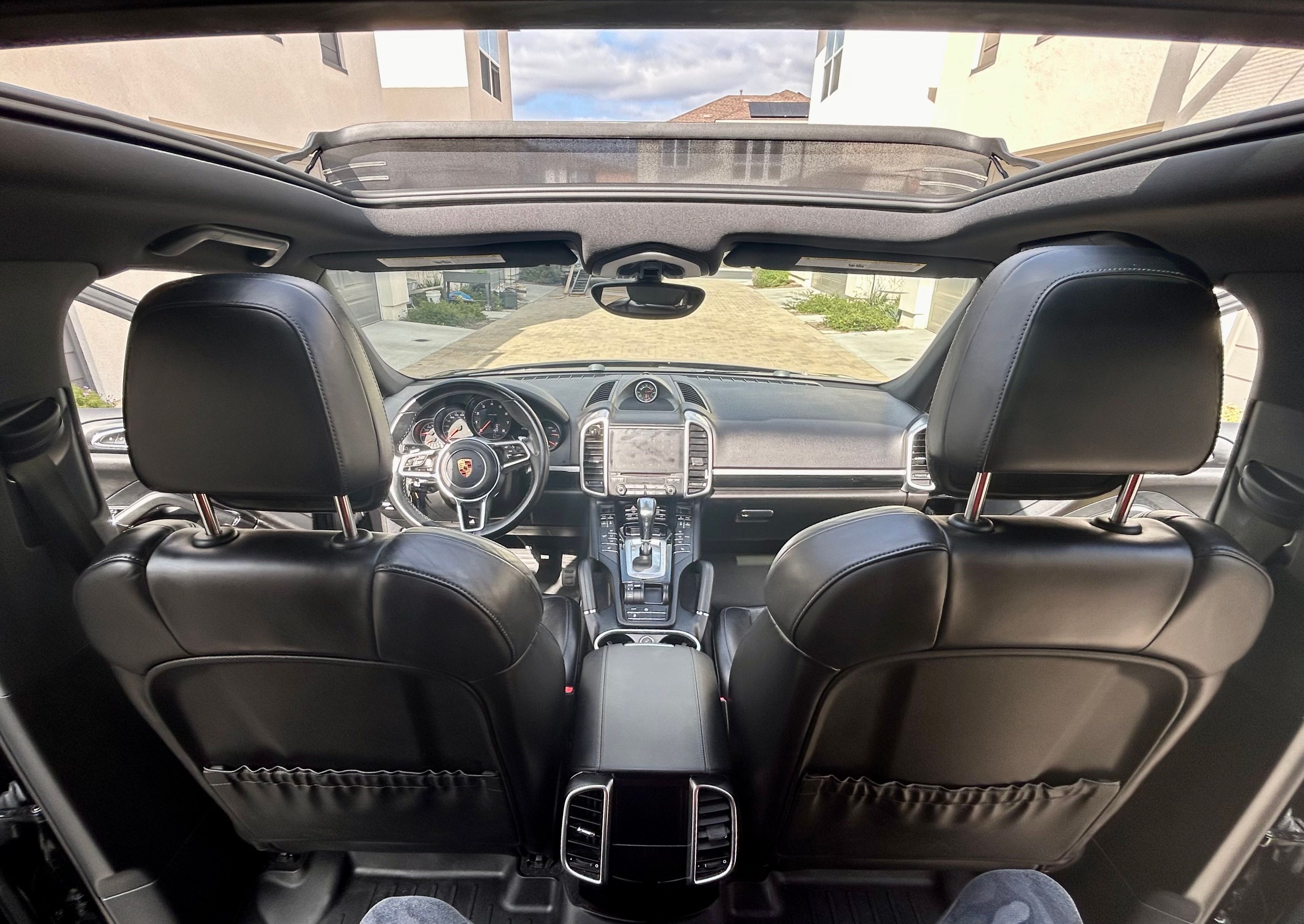 Used 2017 Porsche Cayenne Platinum Edition AWD/4WD image 21