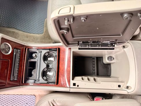 Used 2005 Cadillac Escalade ESV AWD image 15