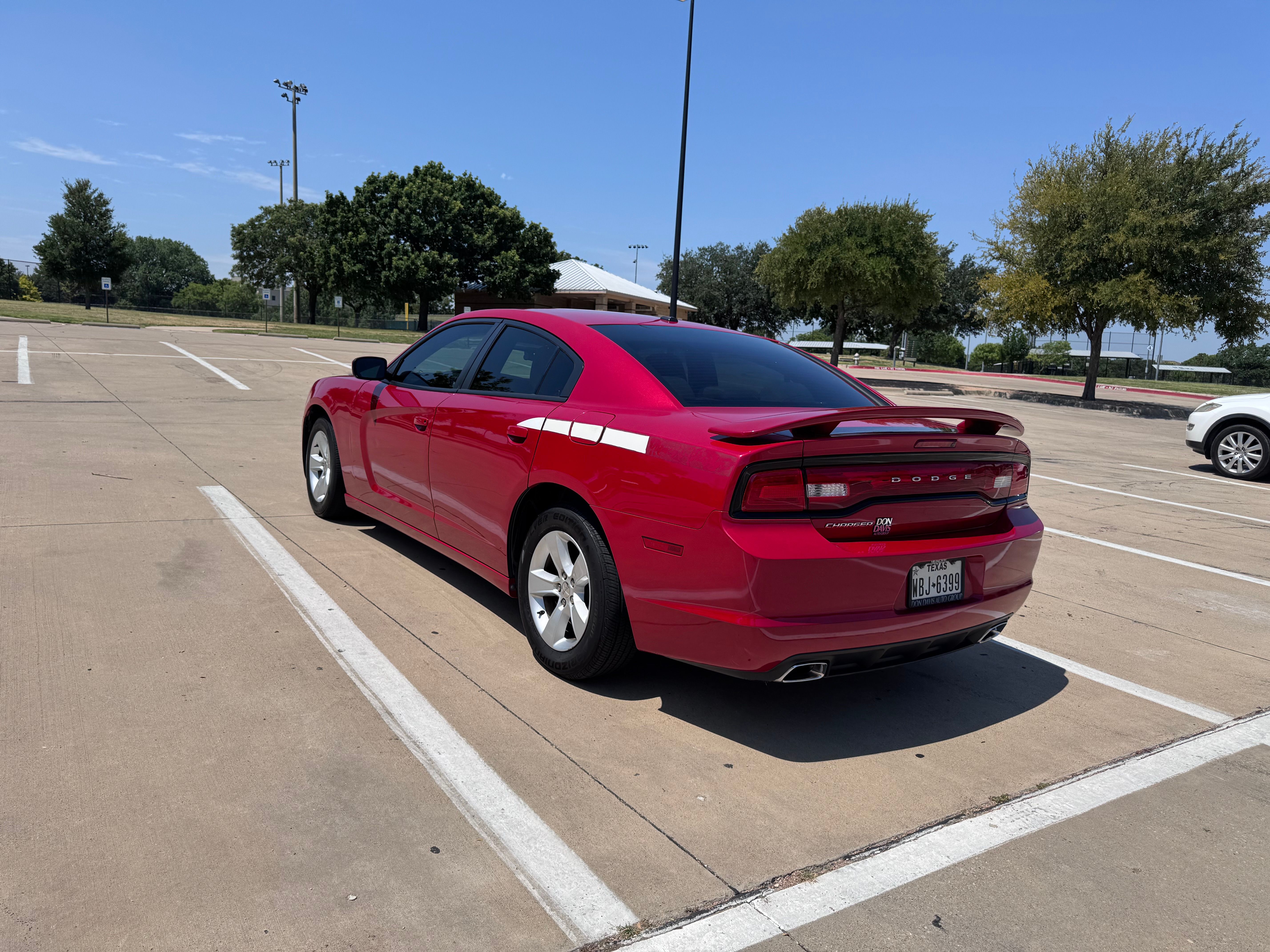 Used 2012 Dodge Charger SE w/ Connectivity Group RWD image 5