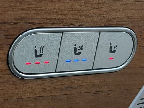 Used 2020 Mercedes-Benz GLS 580 580 4MATIC Sport Utility 4D image 15