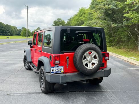 Used 2015 Jeep Wrangler Unlimited Sport AWD/4WD image 4