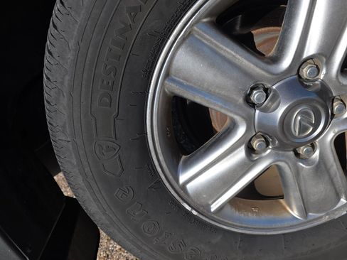 Used 2006 Lexus LX 470 470 Sport Utility 4D image 13