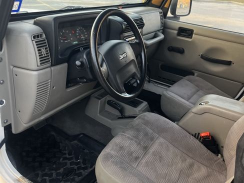 Used 2005 Jeep Wrangler X w/ Tire & Wheel Group (Ecco) image 13