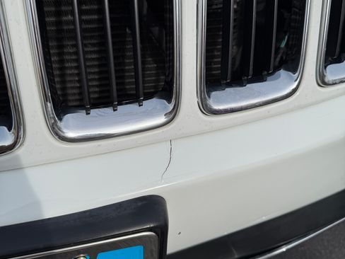 Used 2014 Jeep Grand Cherokee Limited w/ Luxury Group II image 21