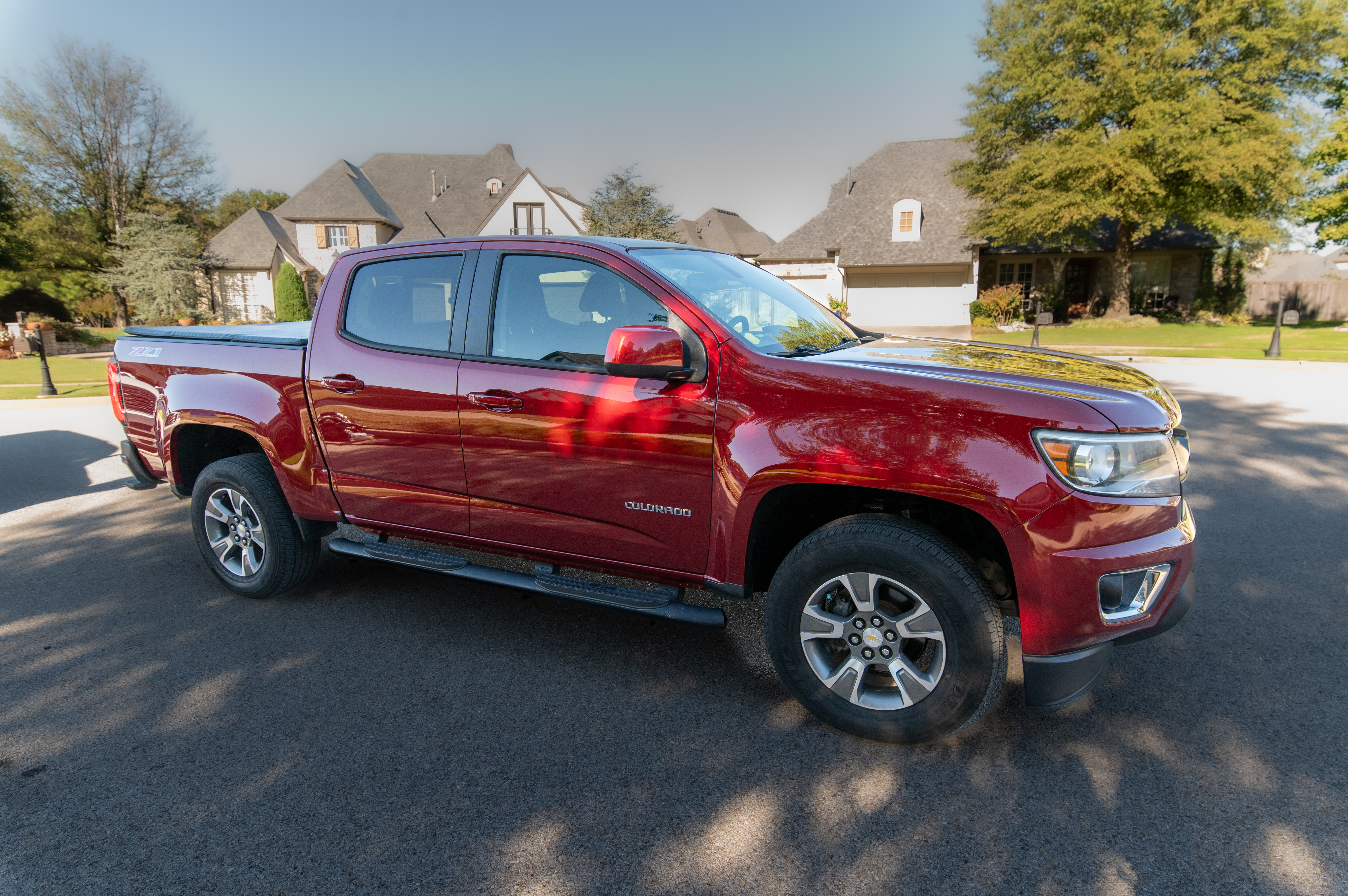 Used 2018 Chevrolet Colorado Z71 AWD/4WD image 1