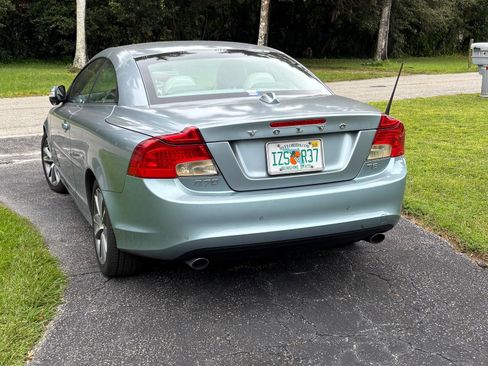 Used 2011 Volvo C70 T5 w/ Convenience Pkg image 4