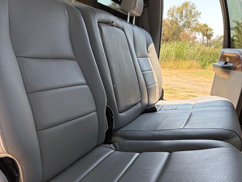 Used 2006 Ford F350 Lariat AWD/4WD image 15