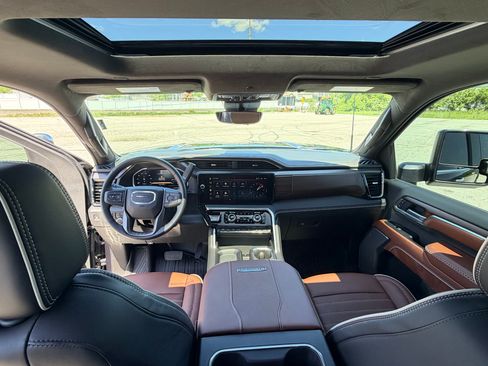 Used 2026 GMC Sierra 2500 Denali Ultimate image 14