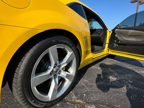 Used 2010 Chevrolet Camaro SS w/ RS Package RWD image 21