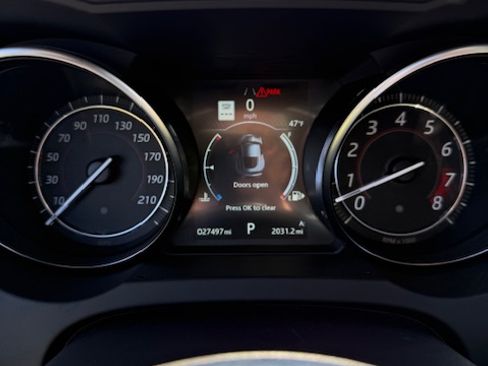 Used 2019 Jaguar F-TYPE R AWD/4WD image 16
