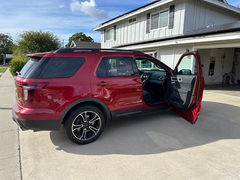 Used 2015 Ford Explorer Sport w/ Equipment Group 401A image 2