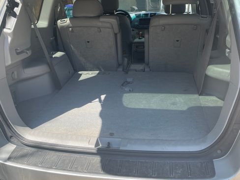 Used 2009 Toyota Highlander Limited AWD/4WD image 10