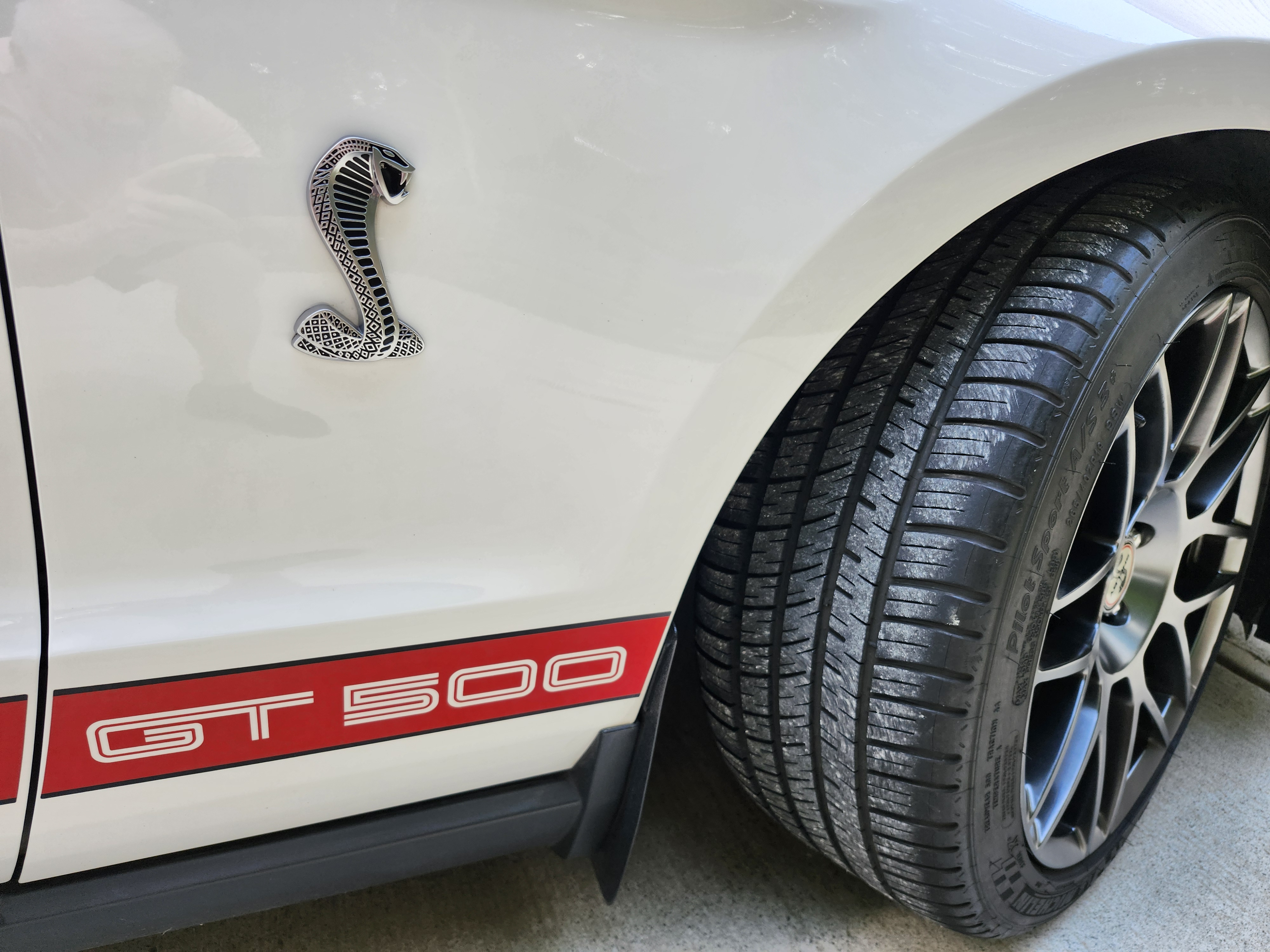 Used 2012 Ford Mustang Shelby GT500 w/ SVT Performance Pkg RWD image 28