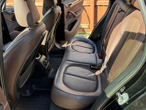 Used 2017 BMW X1 xDrive28i image 15