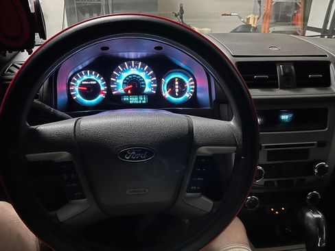 Used 2012 Ford Fusion SE image 5