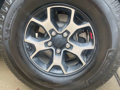 Used 2019 Jeep Wrangler Unlimited Rubicon image 17