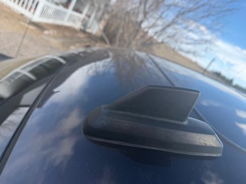 Used 2015 GMC Sierra 2500 SLT w/ Duramax Plus Package image 9