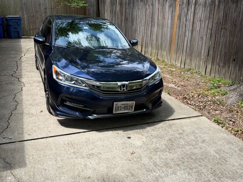 Used 2016 Honda Accord Sport image 6