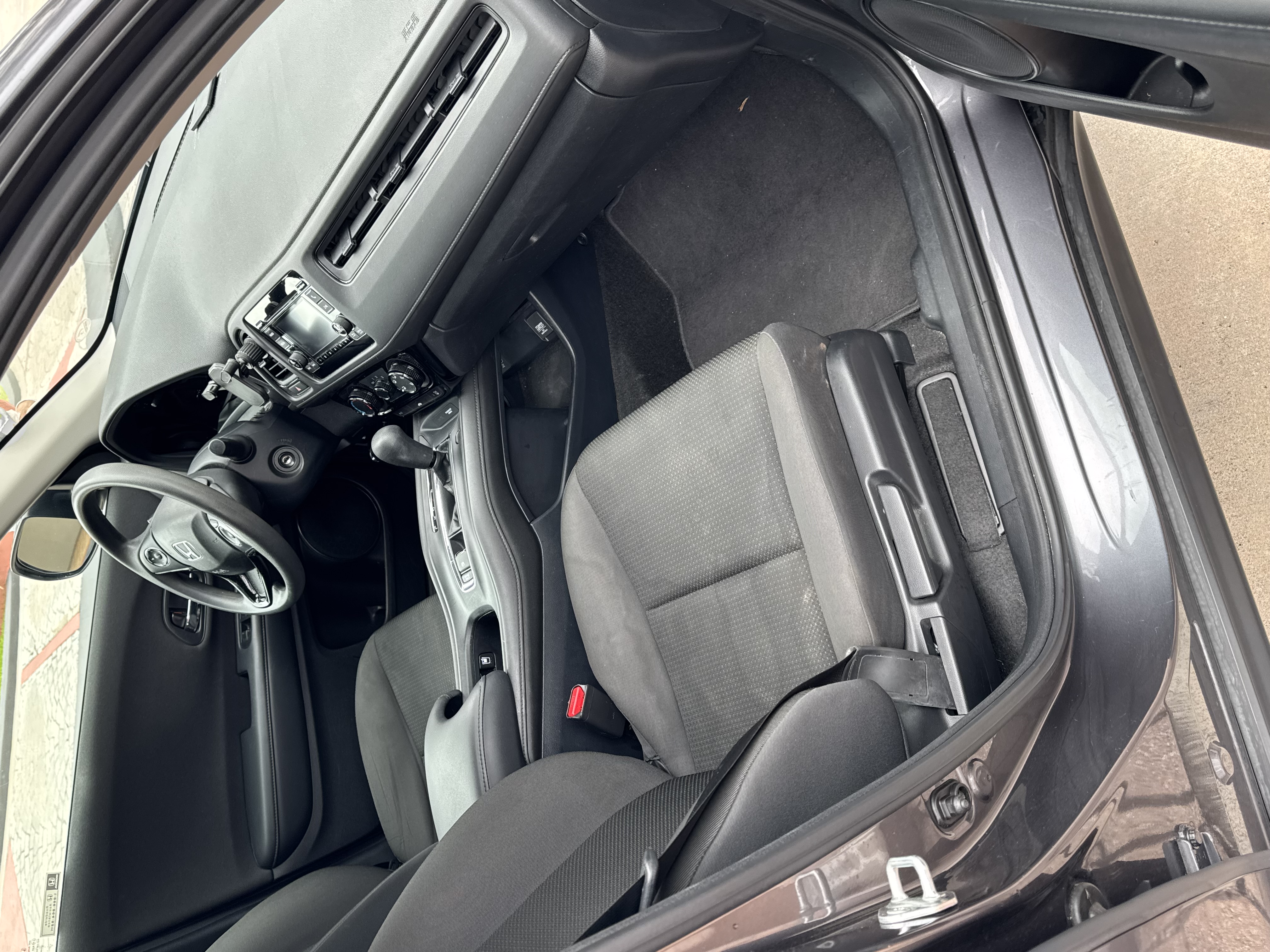 Used 2021 Honda HR-V LX image 12