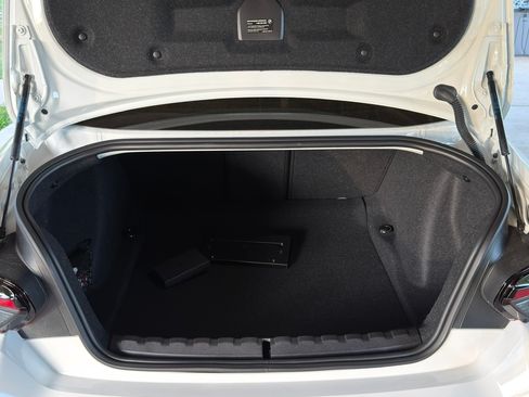 Used 2026 BMW M2 w/ Lighting Package RWD image 27