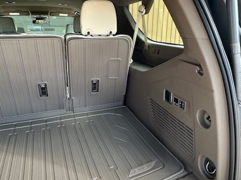 Used 2026 GMC Yukon XL Denali w/ LPO, Floor Liner Package image 14