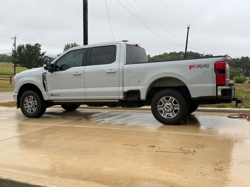 Used 2025 Ford F250 Lariat w/ FX4 Off-Road Package AWD/4WD image 8