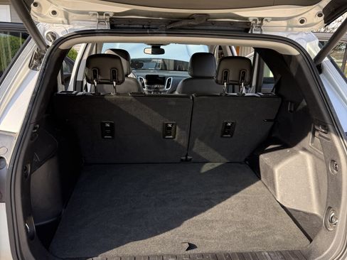 Used 2018 Chevrolet Equinox Premier image 8