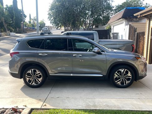 Used 2019 Hyundai Santa Fe SEL w/ Cargo Package image 6