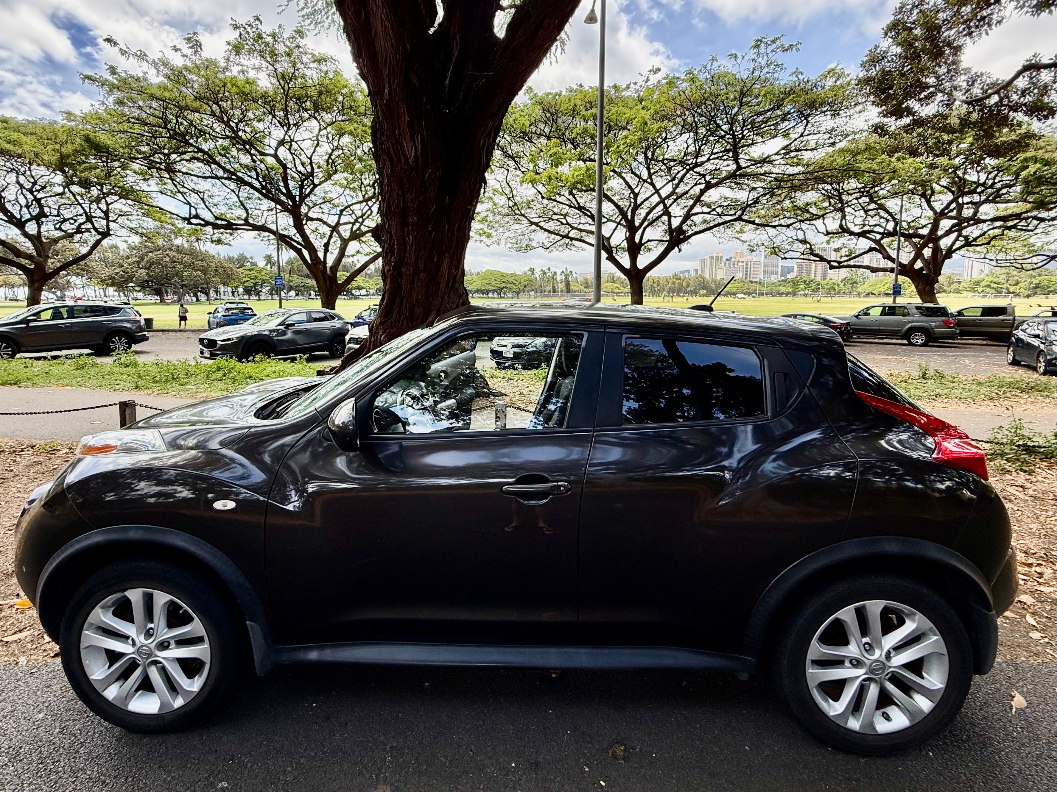 Used 2011 Nissan Juke SV FWD image 8