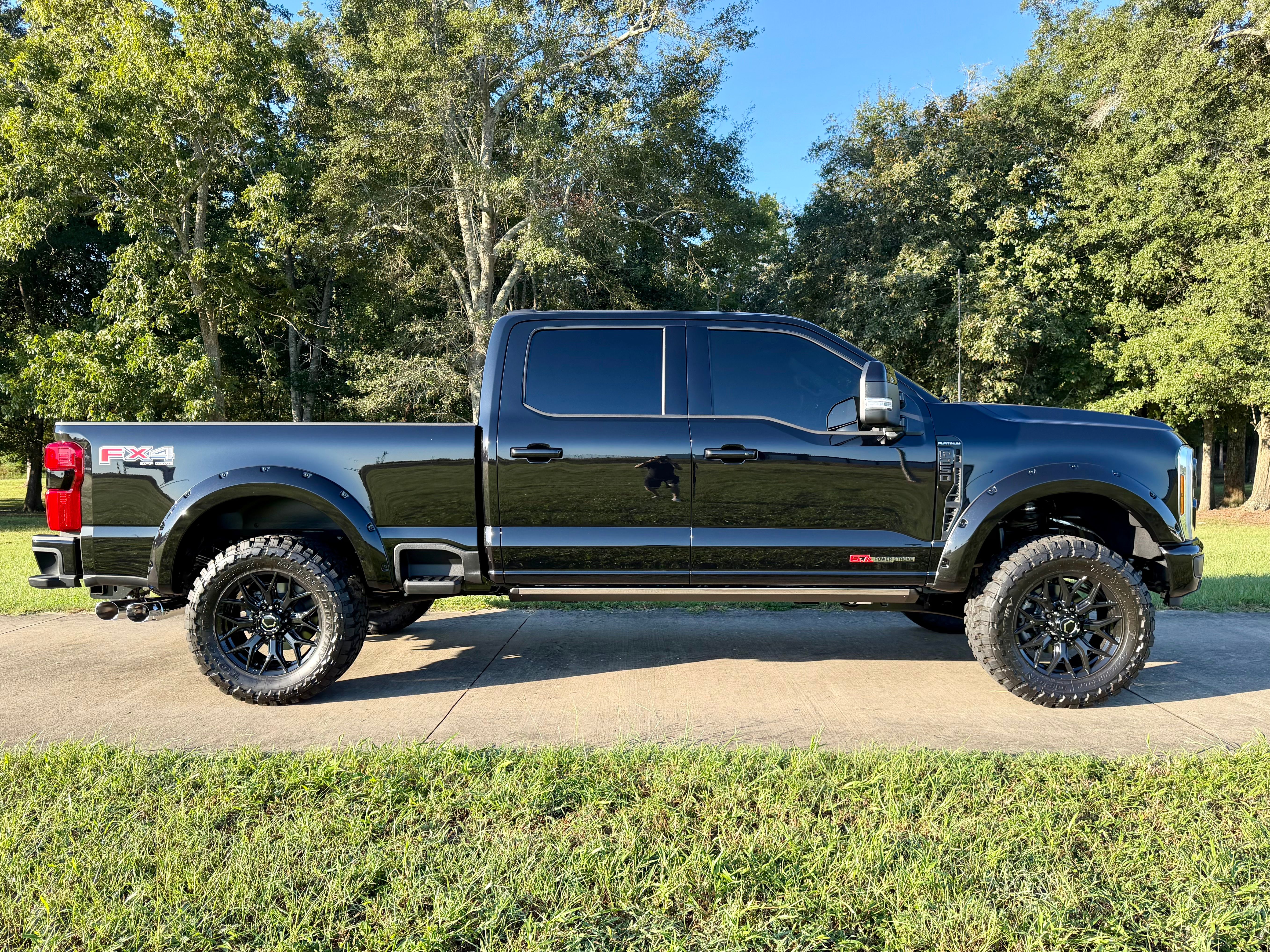 Used 2026 Ford F250 Platinum AWD/4WD image 9