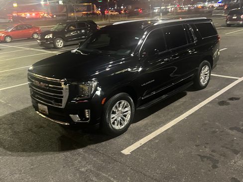 Used 2021 GMC Yukon XL SLT image 13