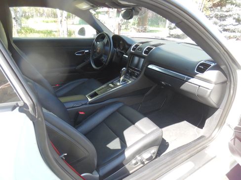 Used 2016 Porsche Cayman S RWD image 15