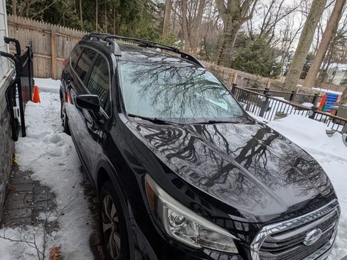 Used 2019 Subaru Ascent Premium w/ Popular Package #3 image 1