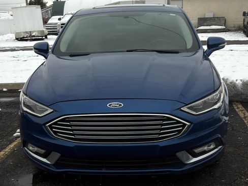 Used 2017 Ford Fusion SE w/ Fusion SE Technology Package image 5