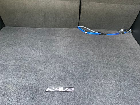 Used 2013 Toyota RAV4 Limited AWD/4WD image 16