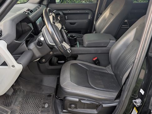 Used 2021 Land Rover Defender 110 S image 10