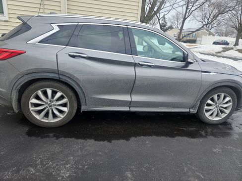 Used 2019 INFINITI QX50 Essential w/ Premium Heat Package image 10