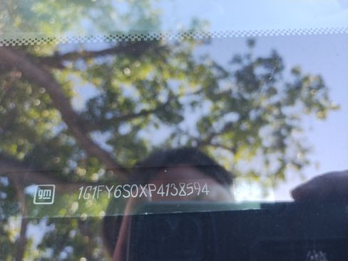 Used 2023 Chevrolet Bolt EUV LT w/ Convenience Package image 12