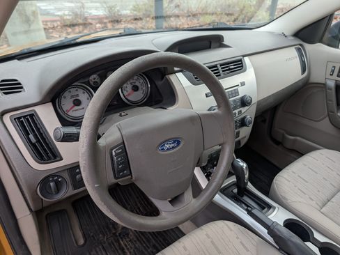 Used 2009 Ford Focus SE image 19